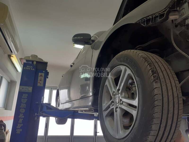Honda Accord Accord 2008. god. -  kompletan auto u delovima