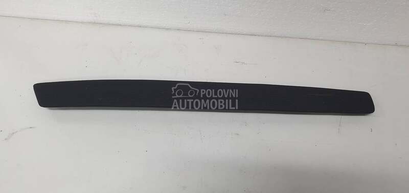 Zadnja lajsna vrata za Mazda 2 od 2002. do 2007. god.