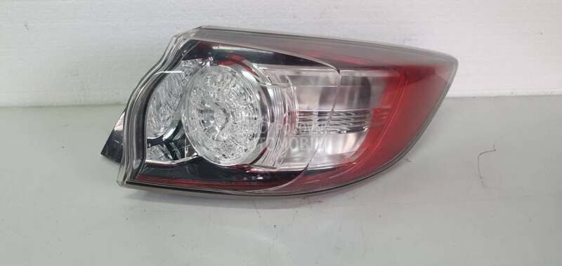 Desna lampa Stop svetlo za Mazda 3 od 2008. do 2013. god.