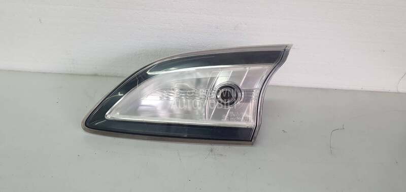 Desna lampa Stop svetlo za Mazda 3 od 2008. do 2013. god.