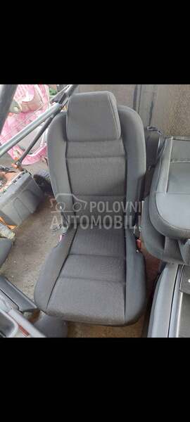 sediste 6 i 7 sedista za Peugeot 307