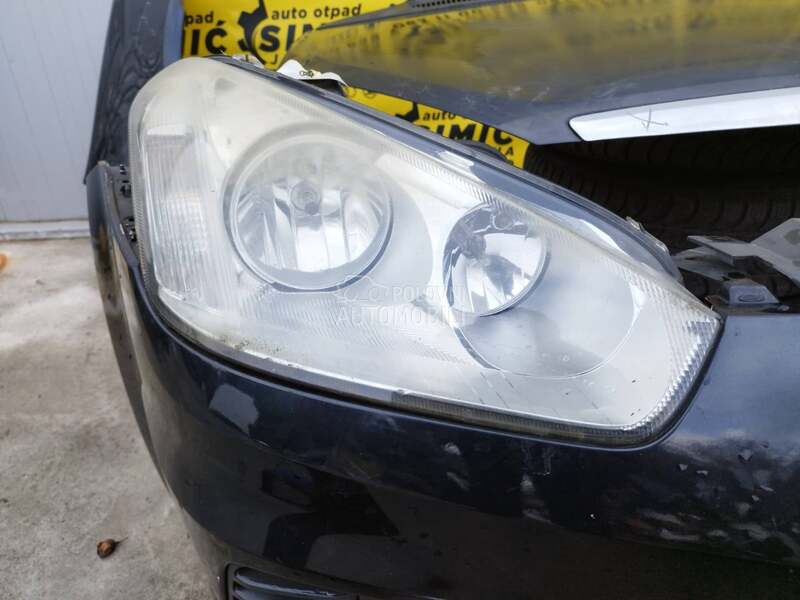 Far desni za Ford C-Max od 2007. do 2010. god.