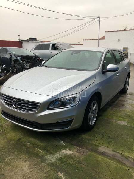 Delovi za Volvo S60 V60 2015. god.