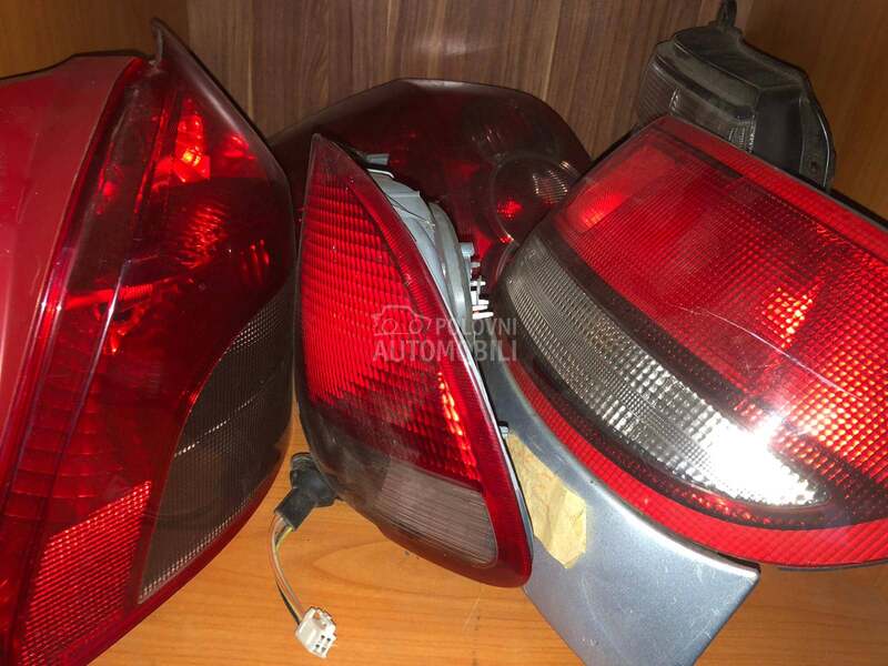 Stop svetlo za Toyota 4Runner, Auris, Avalon ... od 1980. do 2022. god.