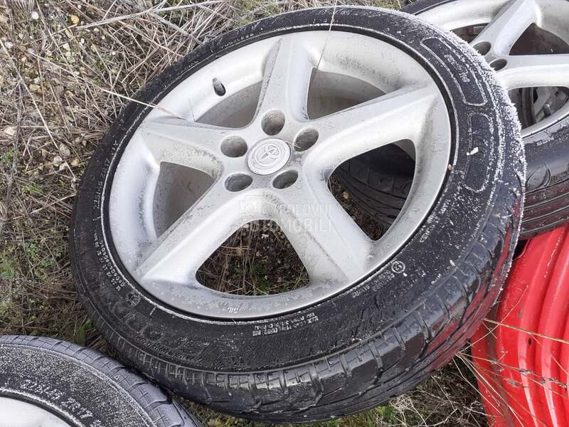 Toyota Avensis -  kompletan auto u delovima