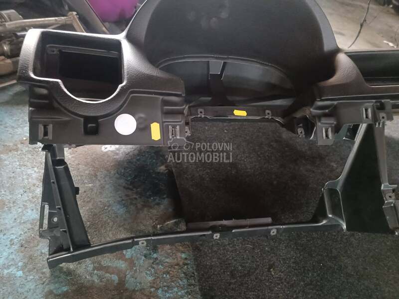 Instrument tabla za Volkswagen Golf 4 od 1999. do 2004. god.