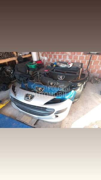 Prednji branik za Peugeot 207