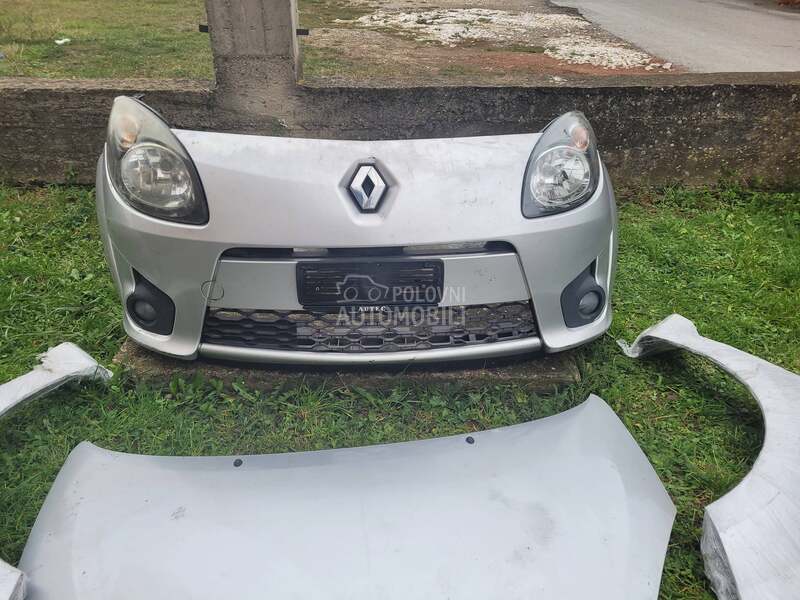Prednji branik twingo rs za Renault Twingo od 2006. do 2013. god.