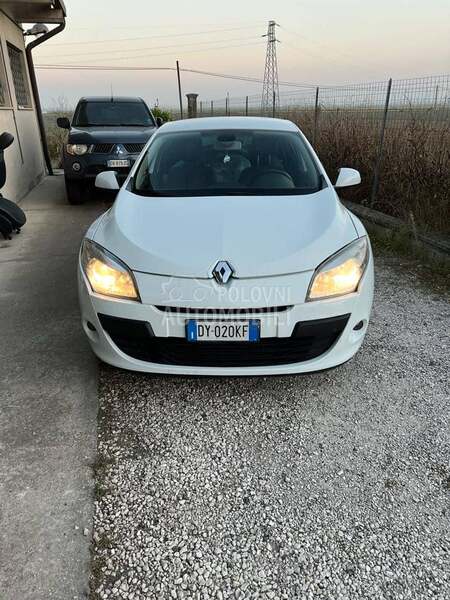 Megan 3 delovi hauba vrata za Renault Megane od 2009. do 2013. god.