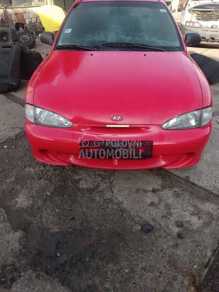 Hyundai Accent 2000. god. -  kompletan auto u delovima