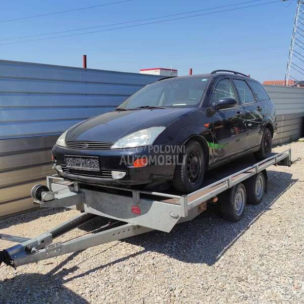 Ford Focus TDDI 2001. god. -  kompletan auto u delovima