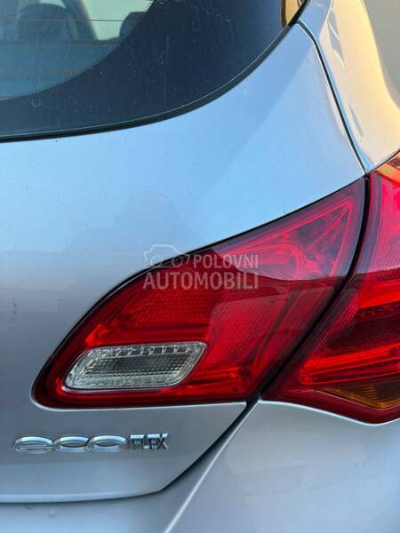 lampa stop svetlo za Opel Astra J od 2010. do 2020. god.