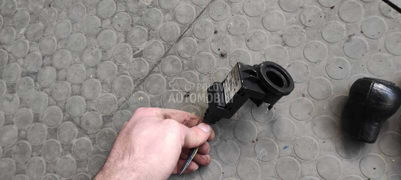 Imobilajzer za Peugeot 406