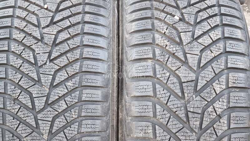 Yokohama 235/55 R17 Zimska