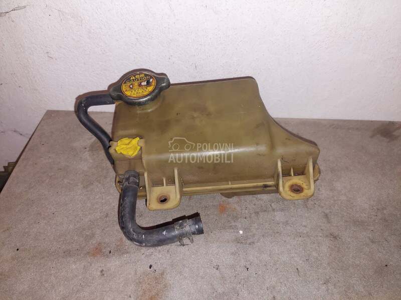 posuda za antifriz za Toyota Avensis