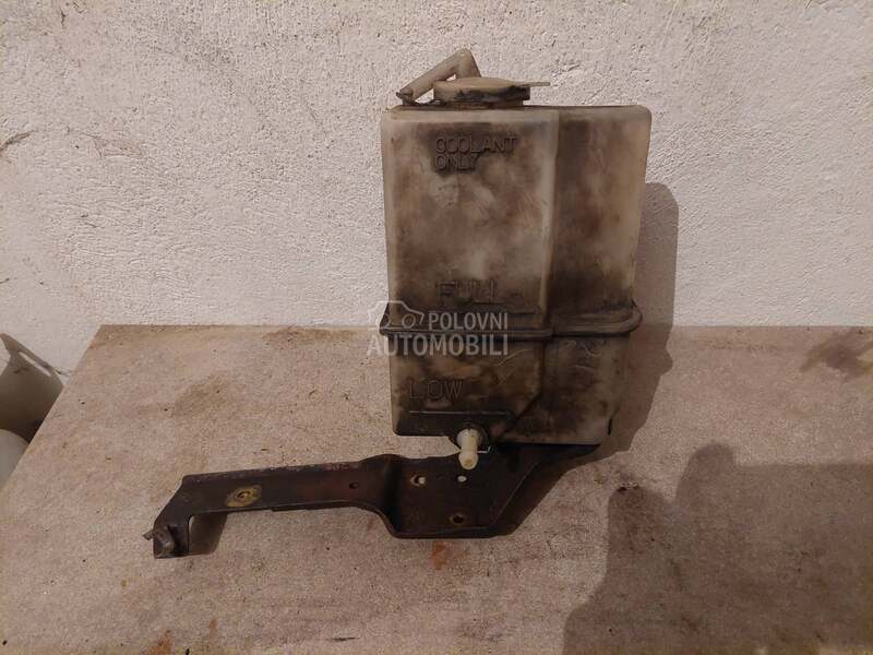 posuda za antifriz 323f za Mazda 323