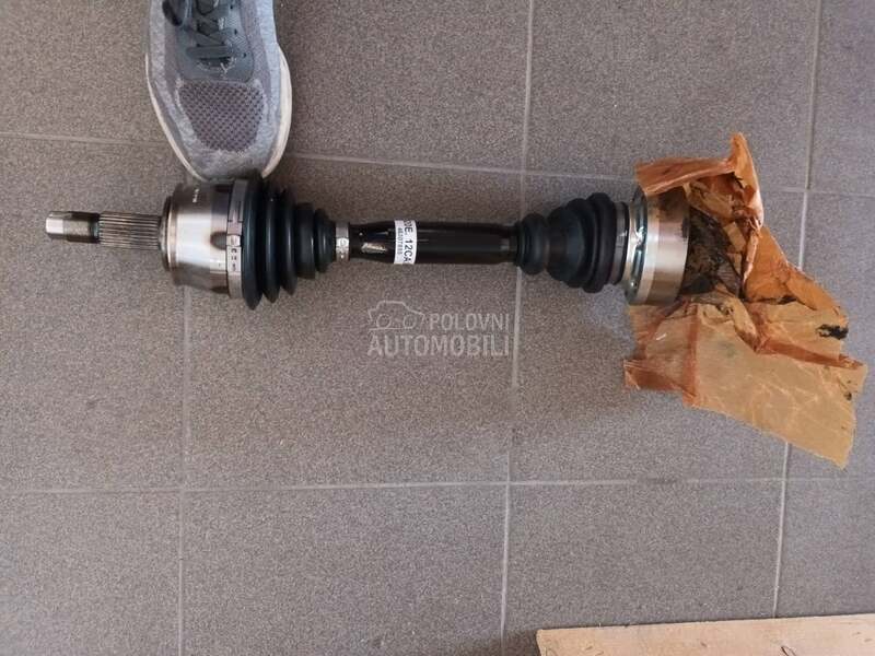 POLUOSOVINA DESNA 103KW JTD za Fiat Stilo