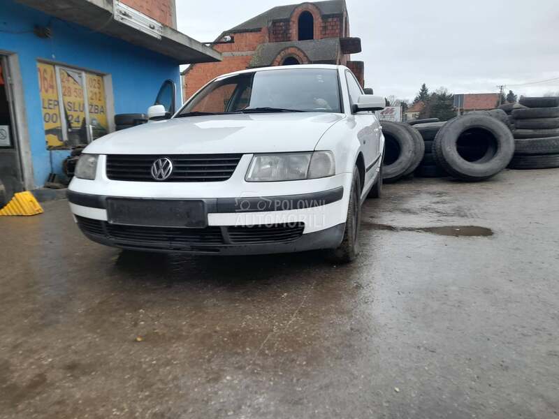 Volkswagen Passat B5 -  kompletan auto u delovima