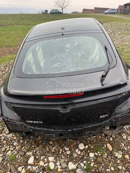 Peta bunker vrata za Opel Insignia od 2009. do 2013. god.