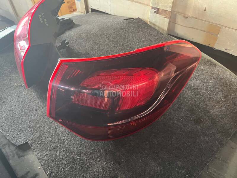 Desno stop svetlo za Opel Astra J od 2009. do 2016. god.