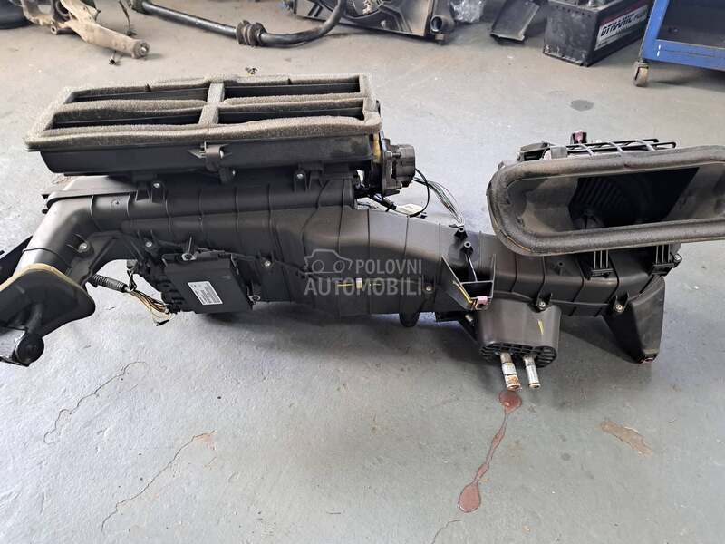 Ventilacija za Jeep Grand Cherokee od 2005. do 2010. god.