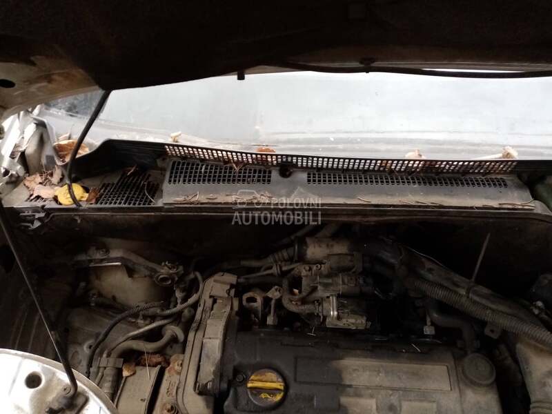 plastika kod brisaca za Opel Meriva od 2003. do 2009. god.
