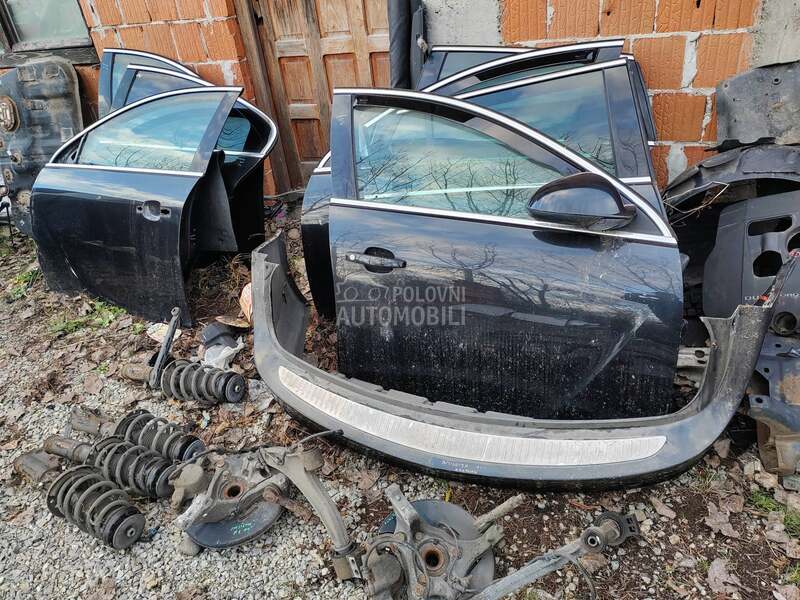 Opel Insignia 2.0cdt 2011. god. -  kompletan auto u delovima