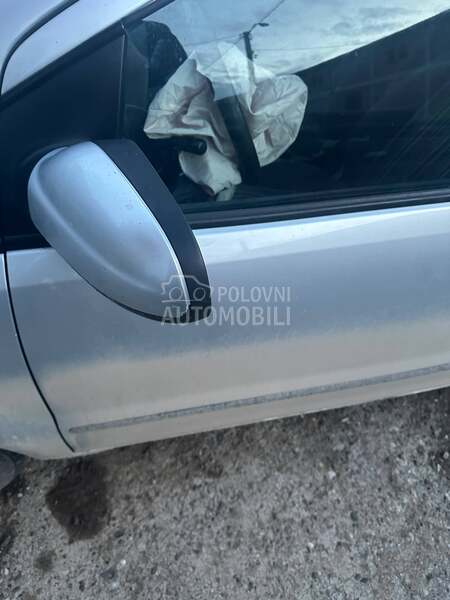 Retrovizor kompletni za Volkswagen Fox od 2002. do 2009. god.