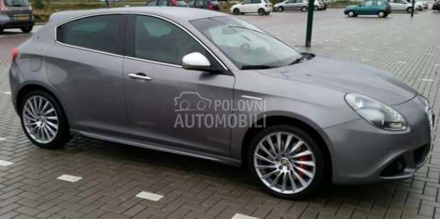 Glava upravljača servo za Alfa Romeo Giulietta od 2008. do 2018. god.