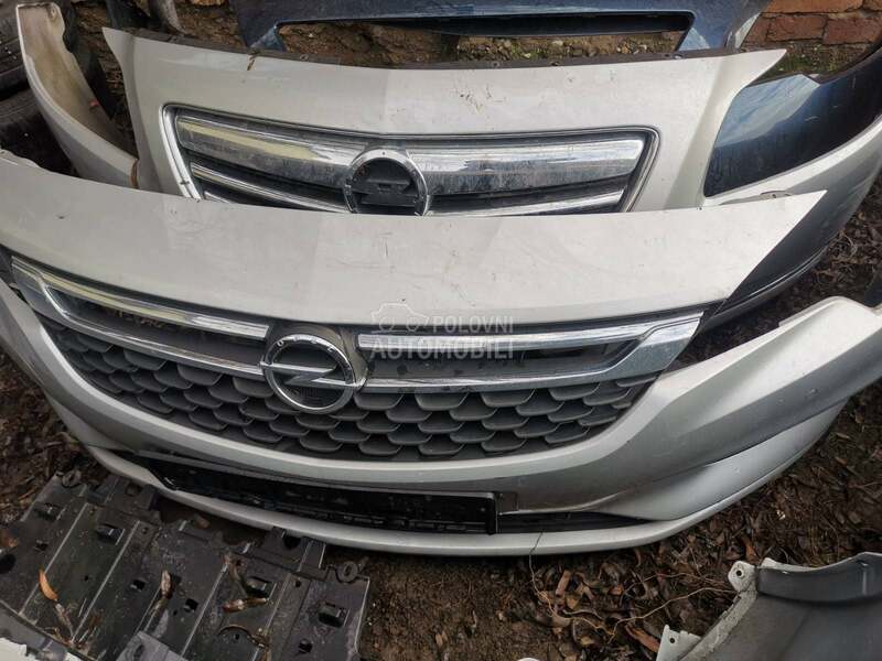 Prednji branik Astra K za Opel Astra K od 2016. do 2020. god.