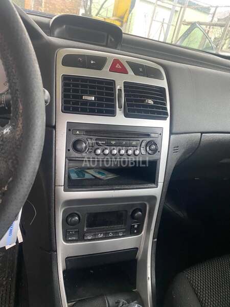 Komande, prekidači i tasteri za Peugeot 307
