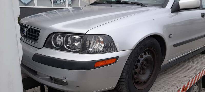 farovi za Volvo V40 od 2000. do 2004. god.