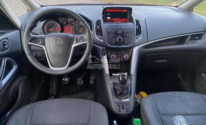 Instrument tabla za Opel Zafira od 2011. do 2019. god.