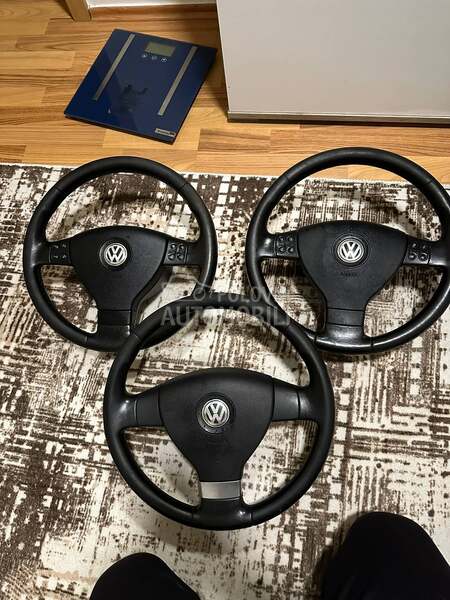 Volan sa komandama F saltanje za Volkswagen Caddy, Golf 5, Golf Plus ... od 2004. do 2012. god.
