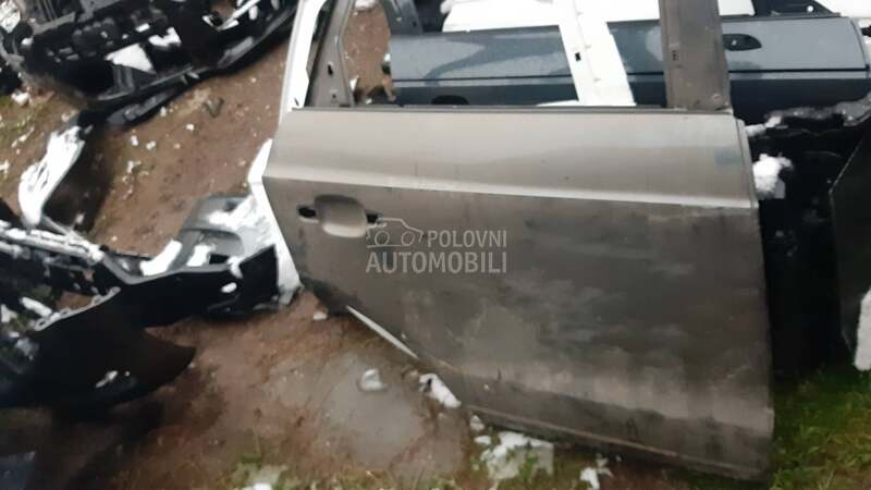 zadnja vrata za Audi Q3