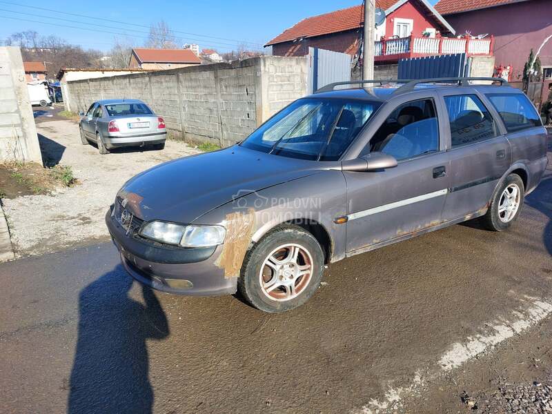 polu osovina leva i desna za Opel Vectra B od 1995. do 2002. god.