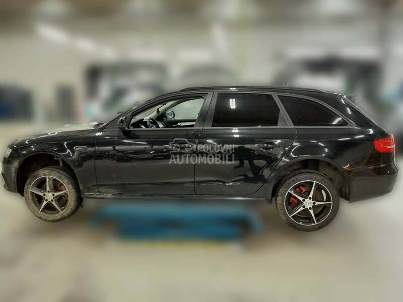 Audi A4 2011. god. -  kompletan auto u delovima