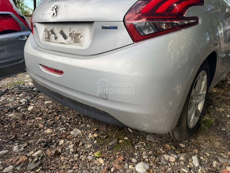 zadnji Branik za Peugeot 208