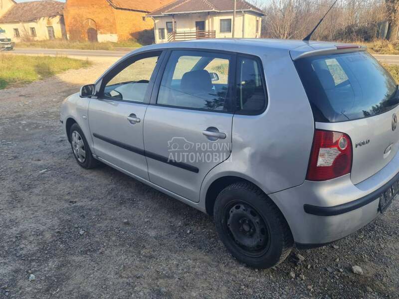 K8mpletan auto u delovima za Volkswagen Polo