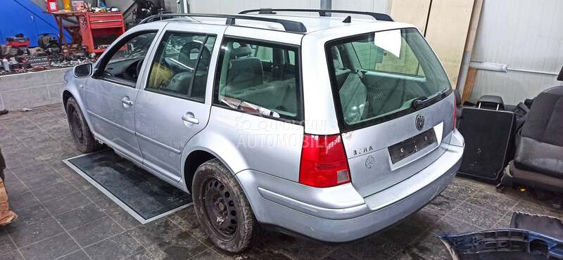 Volkswagen Bora 2002. god. -  kompletan auto u delovima