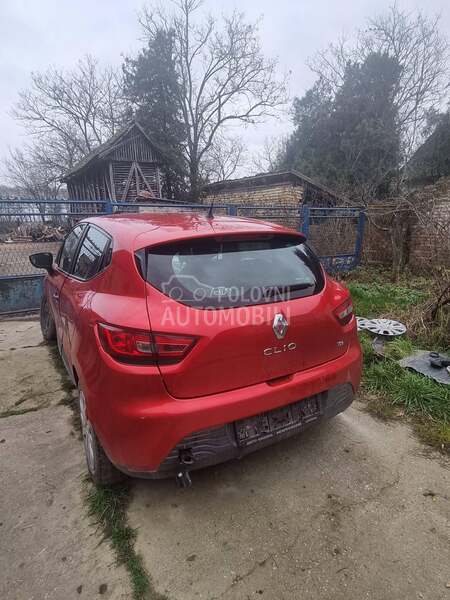 Renault Clio -  kompletan auto u delovima