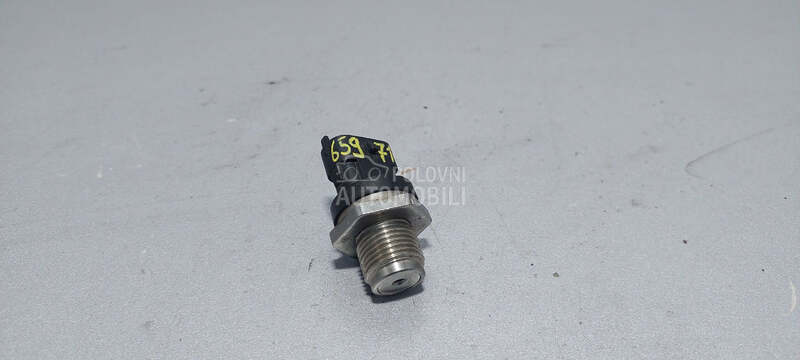SENZOR PRITISKA GORIVA za Opel Corsa D - 0281006158