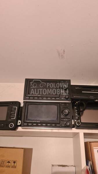 Radio navigacija za Volkswagen Passat B6, Passat B7