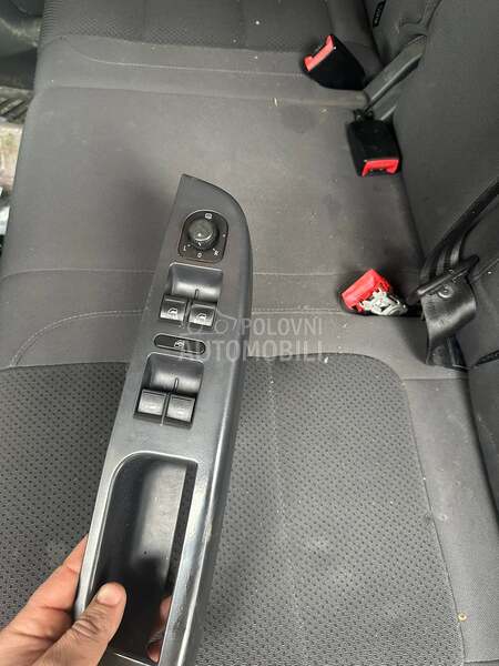 Rucka vrati tapacir za Volkswagen Golf 5, Golf 6, Jetta od 2004. do 2010. god.