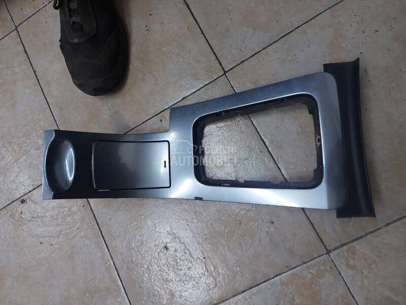 Unutrašnja maska, lajsna za Peugeot 407