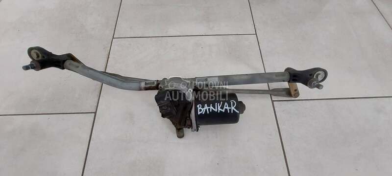 prednji motor brisaca za Fiat Punto