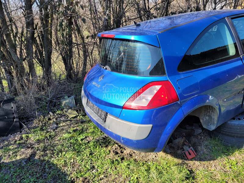 Spojler gepeka megan 2 hecbek za Renault Megane od 2002. do 2009. god.
