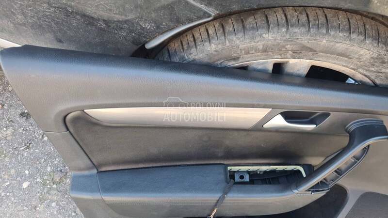 Levi tapacir za Volkswagen Passat B7