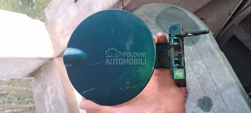 poklopac rezervoara zeleni za Citroen C3