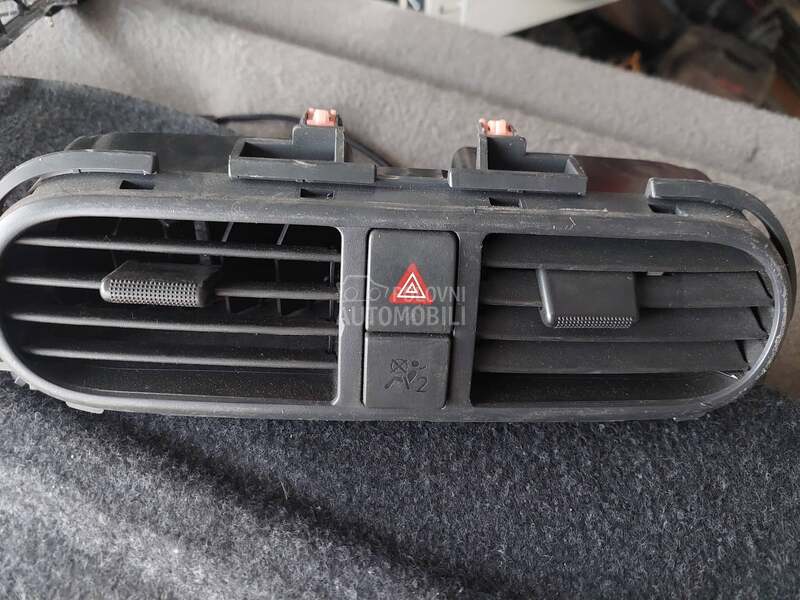 prekidac za sva 4 migavca za Opel Agila od 2008. do 2013. god.
